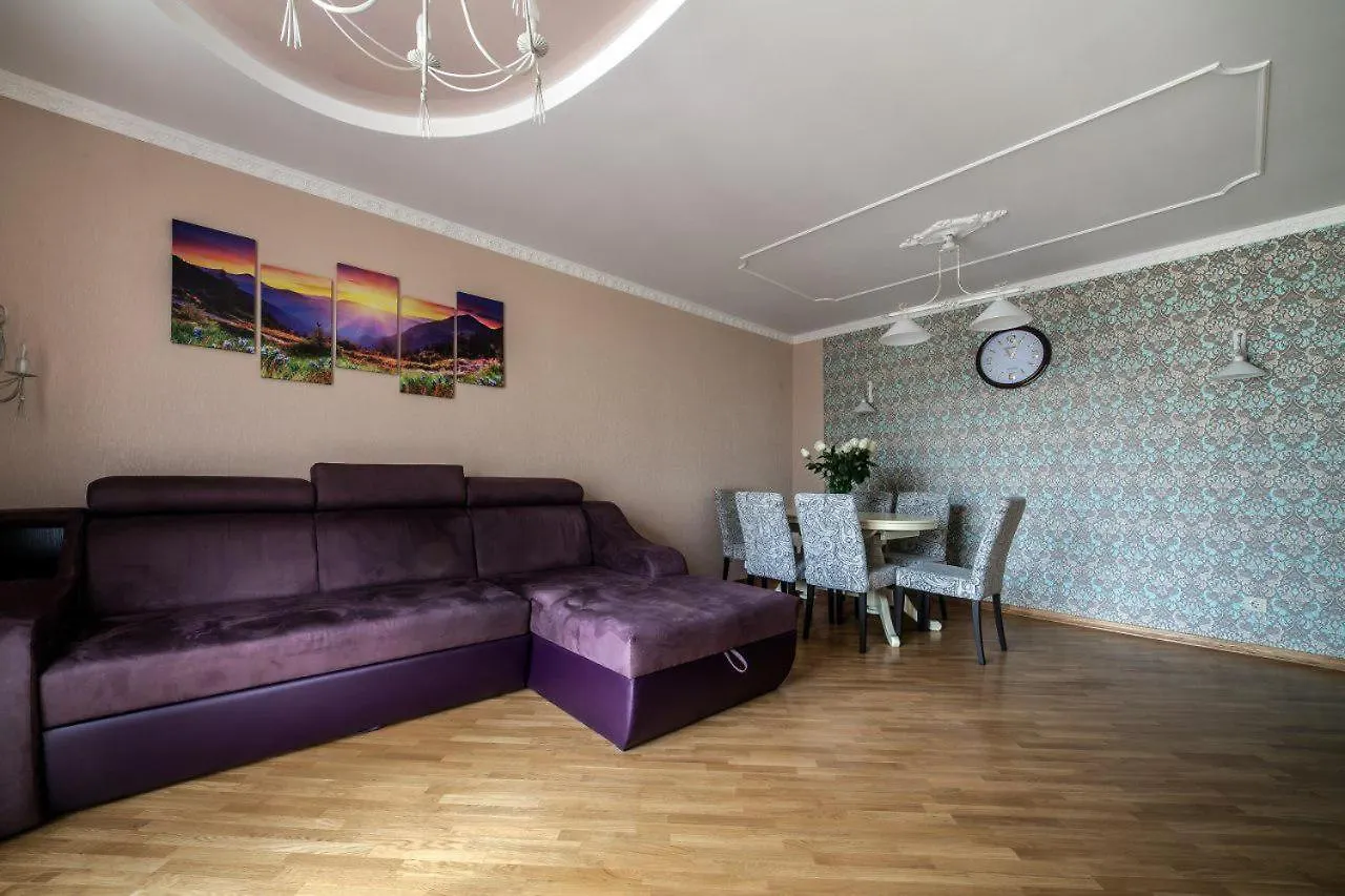 Apartamenty On Kryvonosa Lviv Apartment